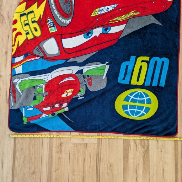 Disney Cars Lightning McQueen Fleece Blanket - Picture 5 of 9
